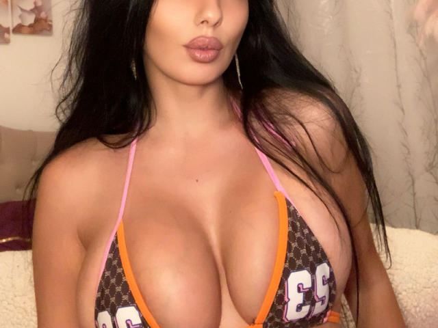 BrunetteBabe69 - Live porn &amp; sex cam - 29433245