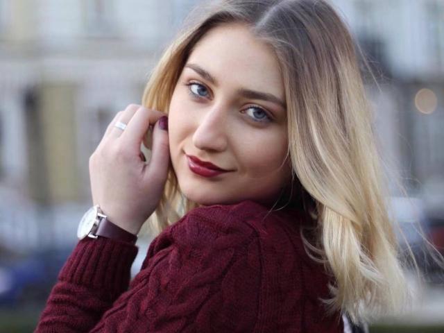 EvvaSmit - Live porn &amp; sex cam - 29434517