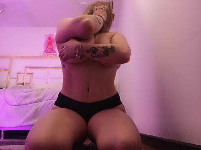 AvaMia - Live porn &amp; sex cam - 29438711