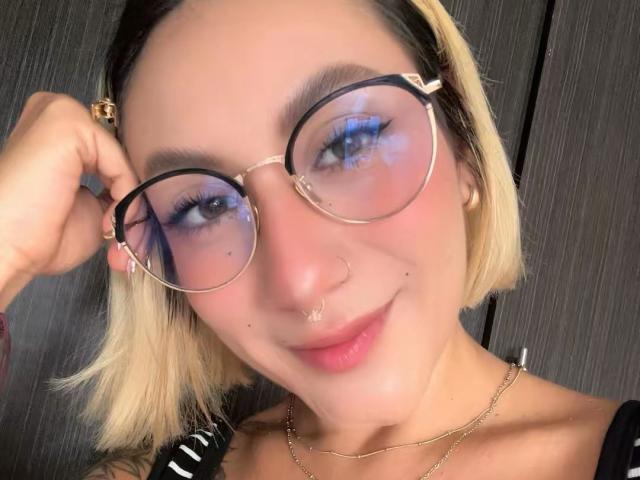 EmilyRobertts - Sexe cam en vivo - 29440349