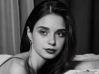 Watch MollySwy Live on XLoveCam