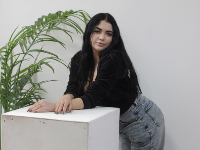 AdeleFelloy - Live porn &amp; sex cam - 29446217