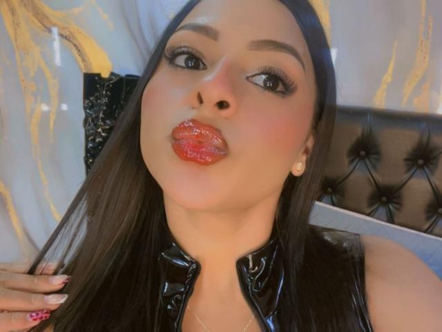 LindaFrancoo - Live sex cam - 29449145