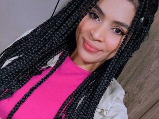 Watch AaliyahLux Live on XLoveCam