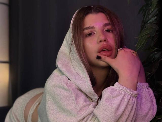 DannieCudney - Sexe cam en vivo - 29452592