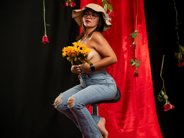 ValeryPierce - Live porn &amp; sex cam - 29458445