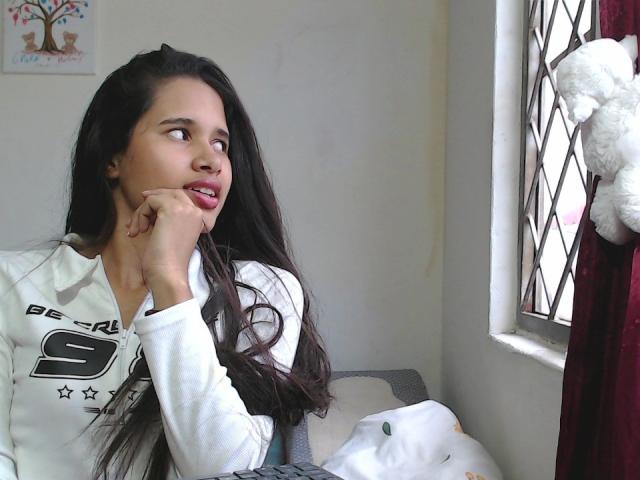 ScarlettRoss69 - Live sexe cam - 29458499