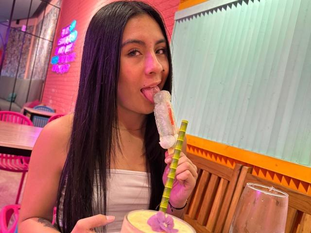 ChloeXk - Live porn &amp; sex cam - 29459321