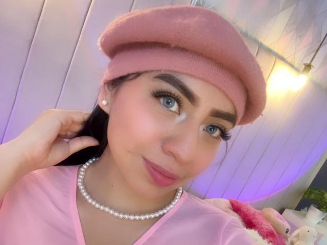 ZoeRedds - Live porn &amp; sex cam - 29462084