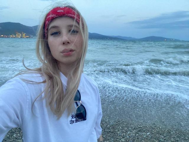 OuidaMcgrane - Live sexe cam - 29463482
