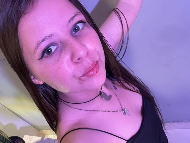GraceRedMiller - Live porn &amp; sex cam - 29467439