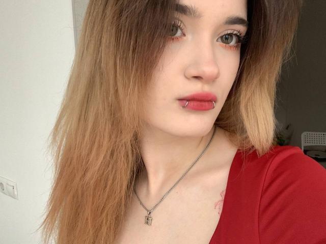 LianaKisses - Live porn &amp; sex cam - 29471963