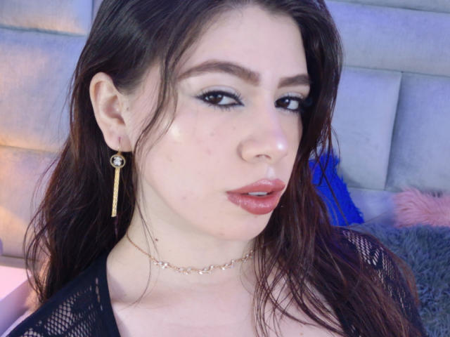 LindaMancini - Élő pornó és szexkamera - 29473034