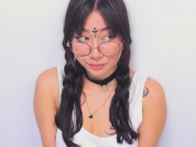 Genesiss - Live porn &amp; sex cam - 29475095