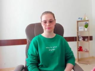 Watch Neonila Live on XLoveCam