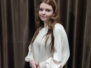 Watch  MarcelaCriner live on XLoveCam
