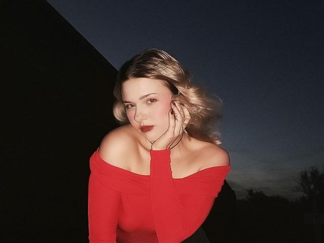 AdrianePittillo - Élő pornó és szexkamera - 29477945