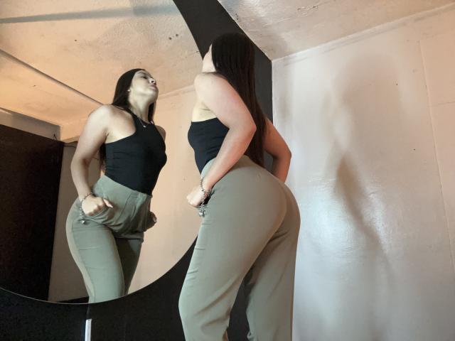 EmmaLombardi - Live porn &amp; sex cam - 29493890