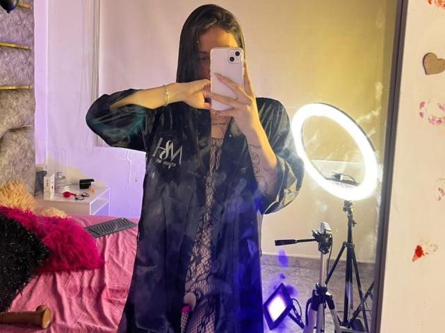 MaddyCarina - Live porn &amp; sex cam - 29494730