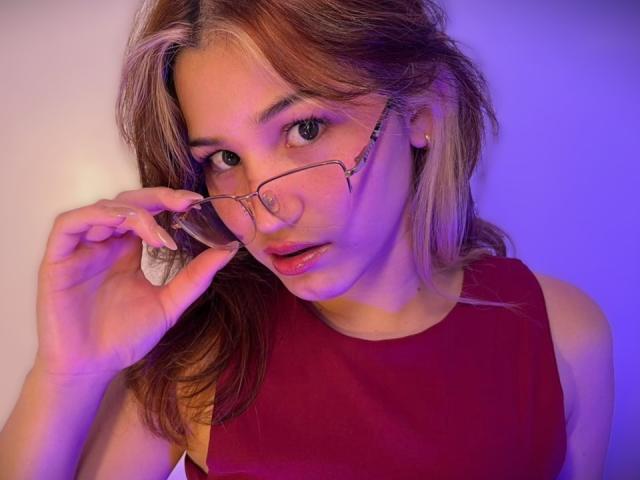 ElodieGardner - Live sex cam - 29495837