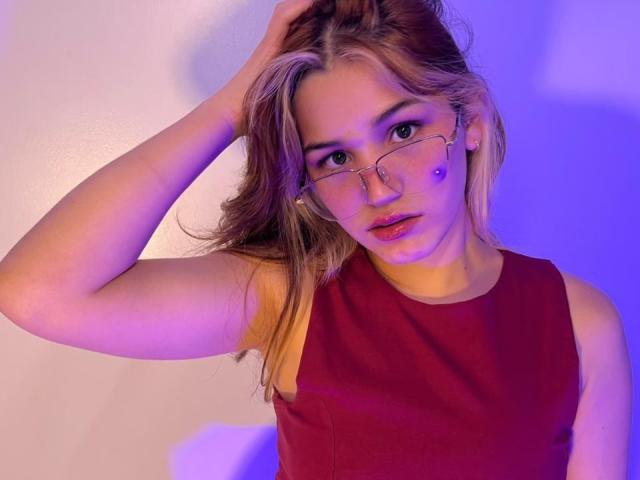 ElodieGardner - Live sex cam - 29495849