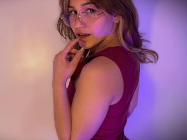 ElodieGardner - Live sexe cam - 29497316