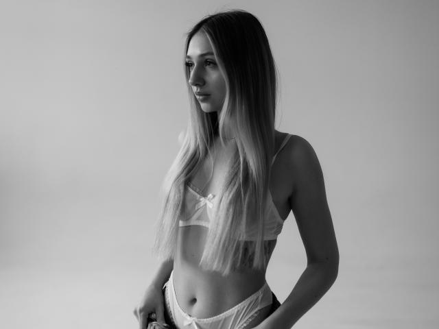 CelindaFeig - Live porn &amp; sex cam - 29499617