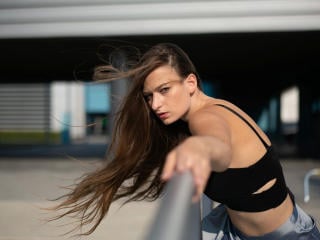 Watch  VictoriaCageX-hot live on XLoveCam