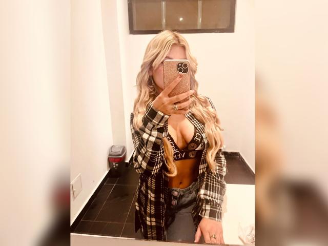 SabrinaColle - Live porn &amp; sex cam - 29503097