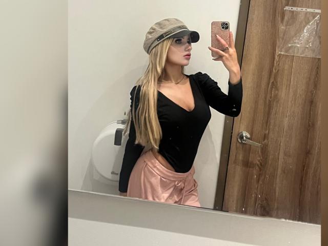 SabrinaColle - Live porn &amp; sex cam - 29503142
