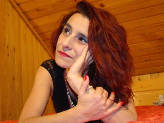 HotRobertaCrisx - Chat sex with this russet hair Lady over 35 