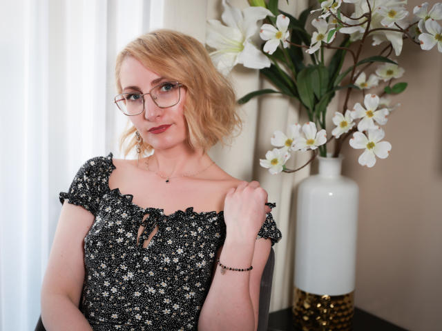 CinamonMoon - Live porn &amp; sex cam - 29515028