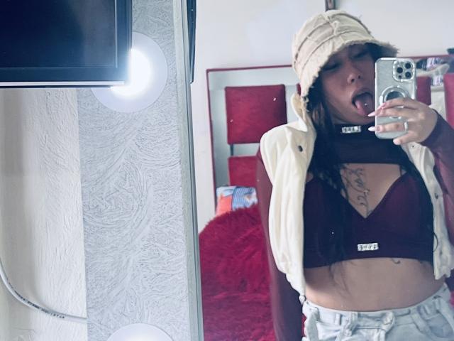 GeraldineSuan - Live porn &amp; sex cam - 29520623