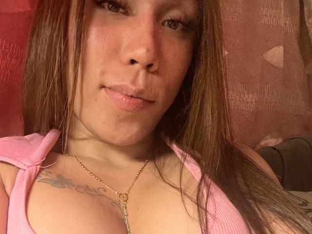 GeraldineSuan - Live porn &amp; sex cam - 29521136
