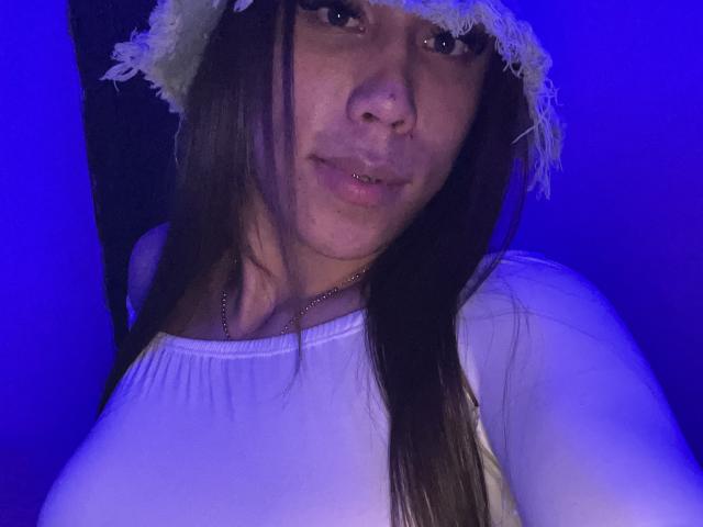 GeraldineSuan - Sexe cam en vivo - 29521298