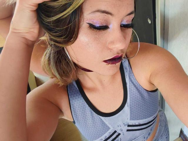 CassieJones - Live porn &amp; sex cam - 29526821