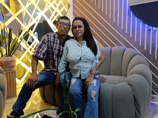 SaraAndJhonny - Live porn &amp; sex cam - 29530859