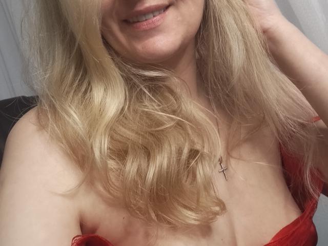 GladisBelle - Live Sex Cam - 29534942