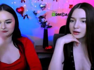 Watch  LeslieCourtney live on XLoveCam