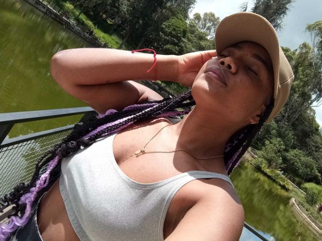 Caylin - Élő pornó és szexkamera - 29563067
