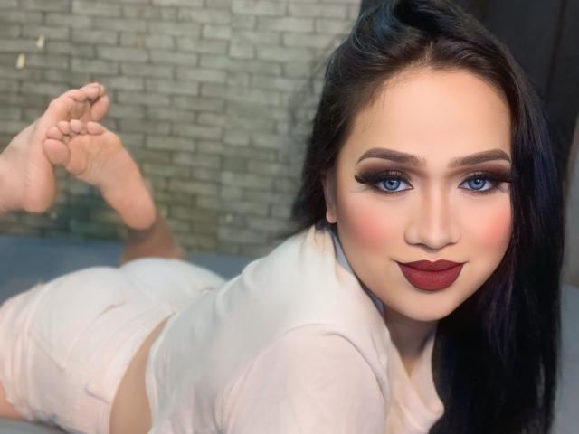 AmaraHugeCock - Sexe cam en vivo - 29563790