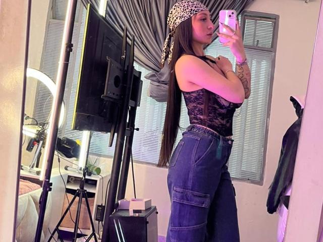 MaddyCarina - Live porn &amp; sex cam - 29565575