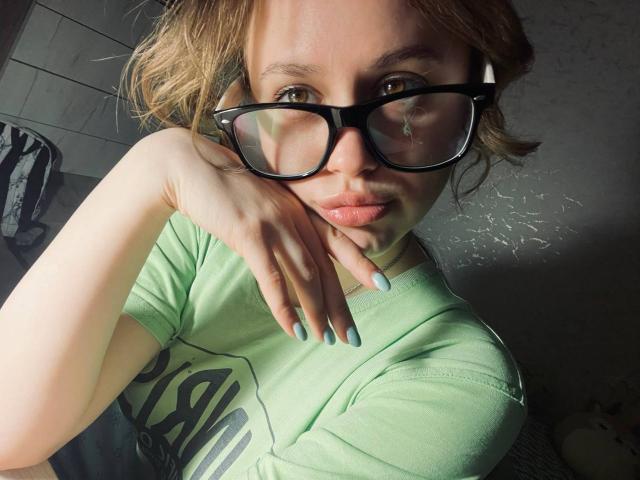PhillisChinetti - Live porn &amp; sex cam - 29566622