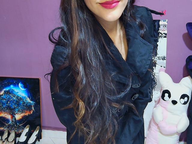 KiriamGomez - Live porn &amp; sex cam - 29568266