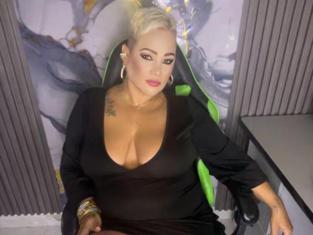 GianellaCox - Live porn &amp; sex cam - 29571449