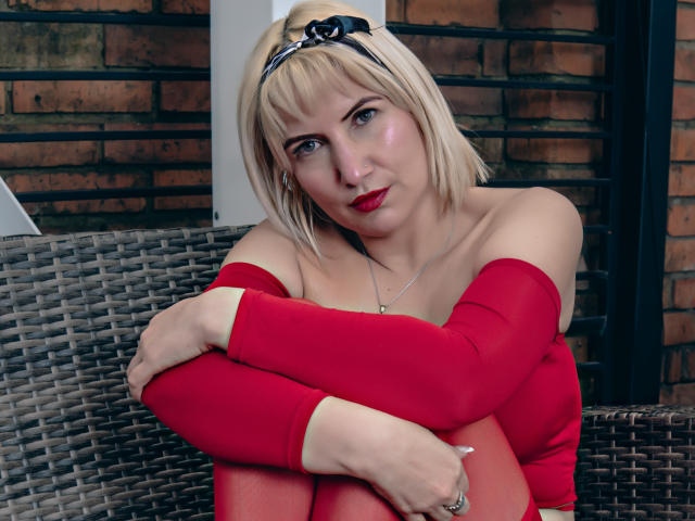GiuliaAddams - сексуальная веб-камера в реальном времени - 29572784