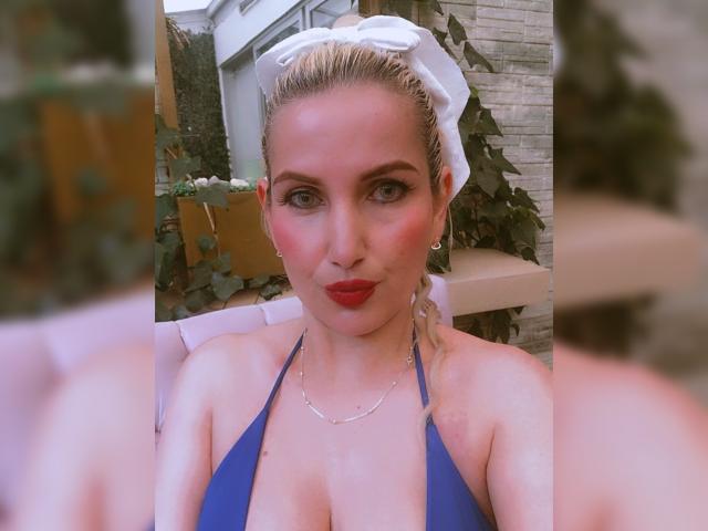 GiuliaAddams - Live porn &amp; sex cam - 29573081