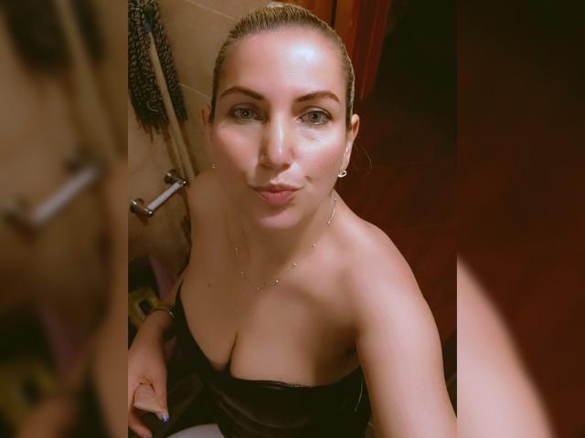 GiuliaAddams - сексуальная веб-камера в реальном времени - 29573108