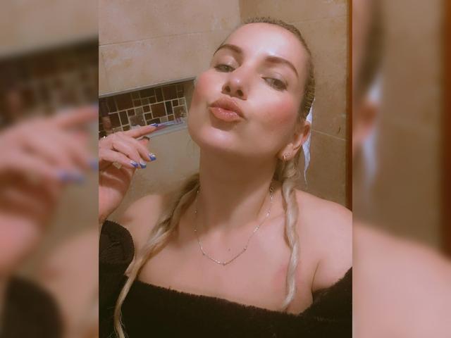 GiuliaAddams - Live porn &amp; sex cam - 29573138