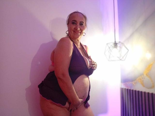 SweetBigCathy - Live Sex Cam - 29577812
